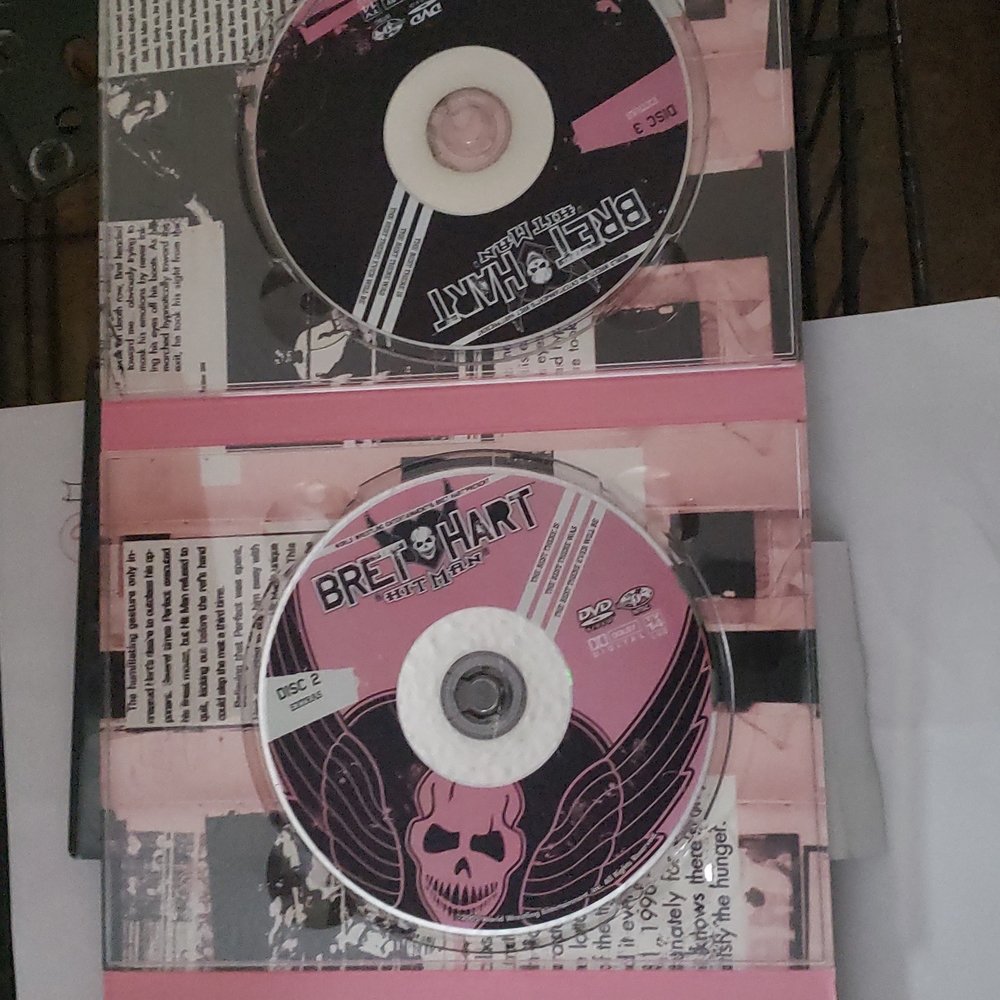 WWE Bret Hart : Collectors Edition DVD - Picture 2 of 4